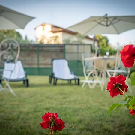 Ape Rosa Relais 3*