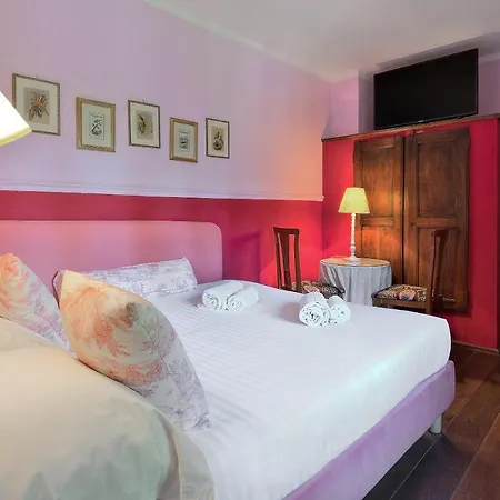 Ape Rosa Relais 3*