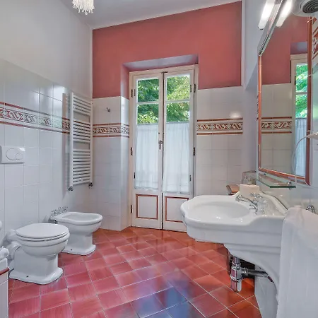 Ape Rosa Relais Florence