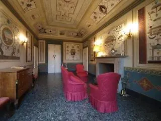 Ape Rosa Relais