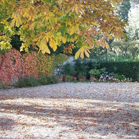Ape Rosa Relais 3*